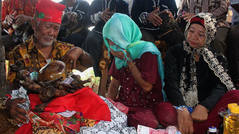 tradisi-unik-di-indonesia